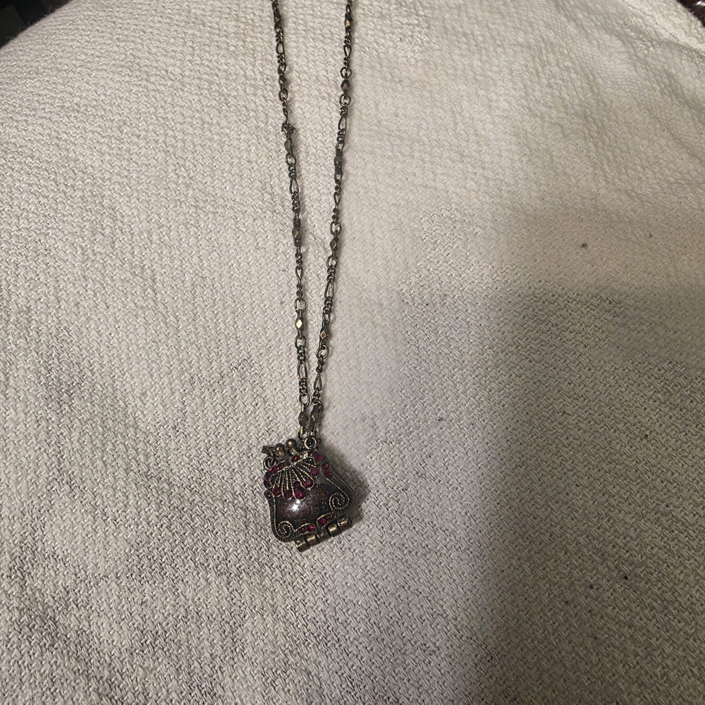 Elegant Pendant Necklace